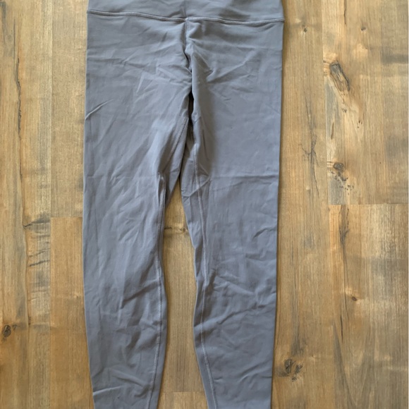 Lululemon winder under leggings in size 12 - Picture 4 of 6